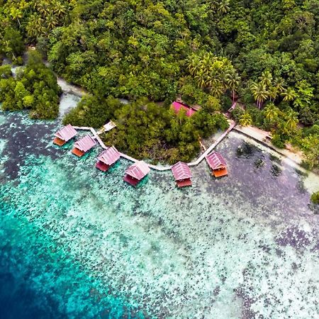 Methos Homestay - Raja Ampat Yennanas Besir Buitenkant foto