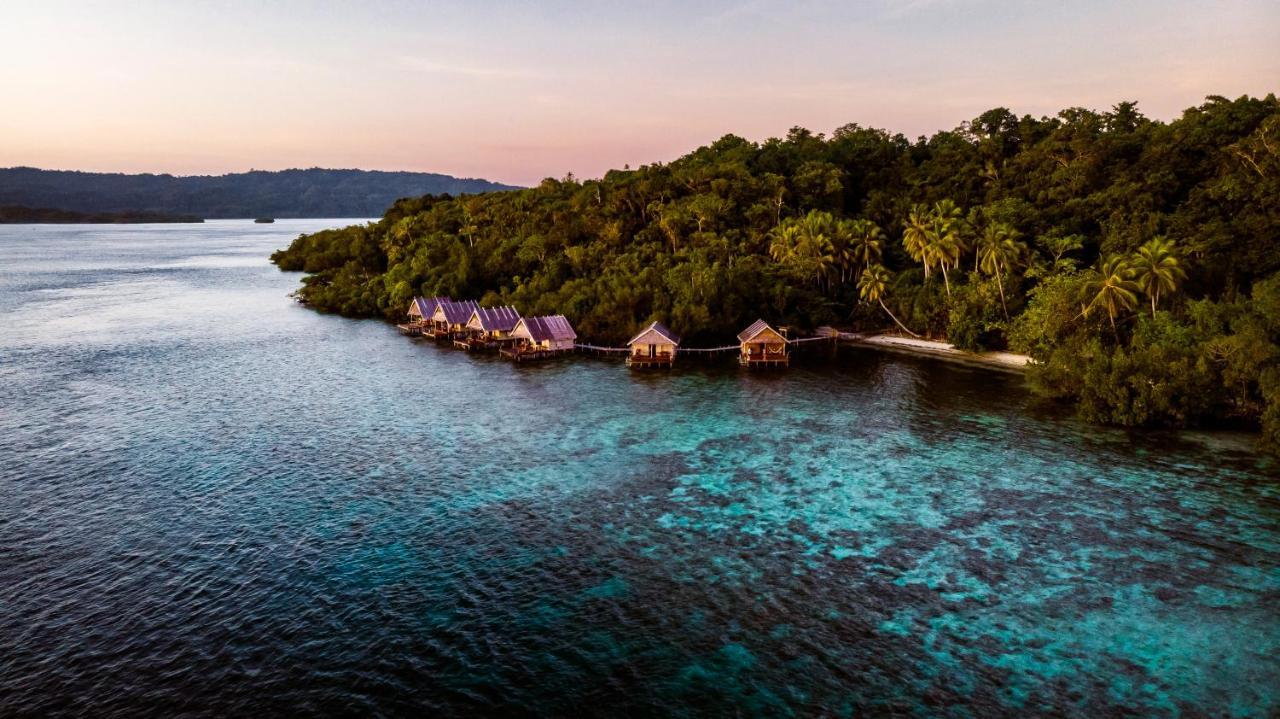 Methos Homestay - Raja Ampat Yennanas Besir Buitenkant foto