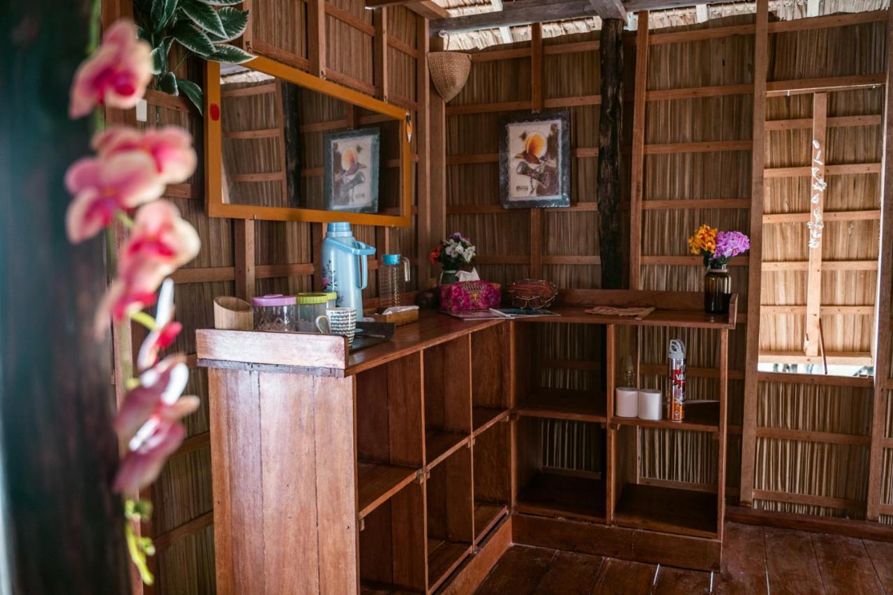 Methos Homestay - Raja Ampat Yennanas Besir Buitenkant foto