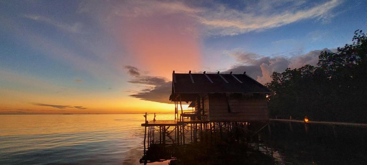 Methos Homestay - Raja Ampat Yennanas Besir Buitenkant foto